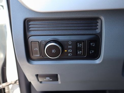 New 2025 Ford F350 XLT image 29