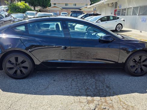 Used 2025 Tesla Model 3 Long Range AWD/4WD image 4