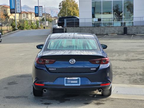 Used 2020 MAZDA MAZDA3 Sedan w/ Select Package image 6