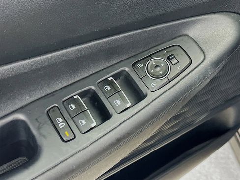 Used 2023 Hyundai Santa Fe SEL image 15