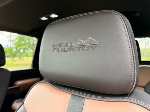 Used 2022 Chevrolet Silverado 2500 High Country w/ Safety Package II AWD/4WD image 17