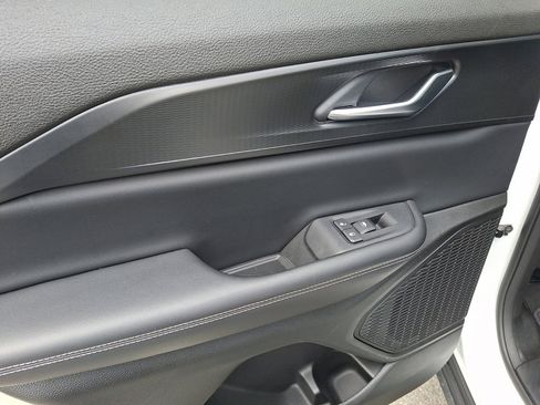 Used 2023 Jeep Grand Cherokee Laredo w/ Luxury Tech Group I image 19