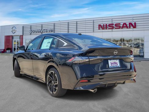 New 2026 Nissan Sentra SR FWD image 7