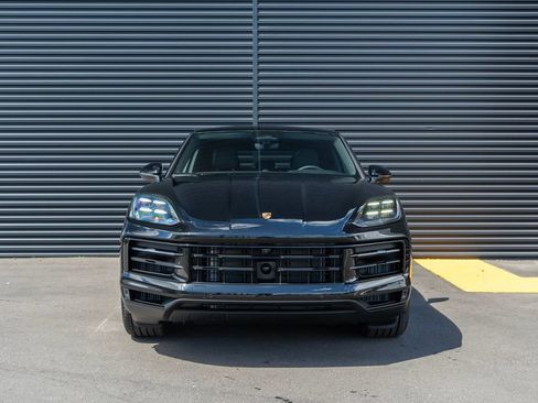 New 2026 Porsche Cayenne Coupe AWD/4WD image 6