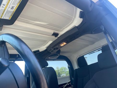 Used 2014 Jeep Wrangler Sport AWD/4WD image 12