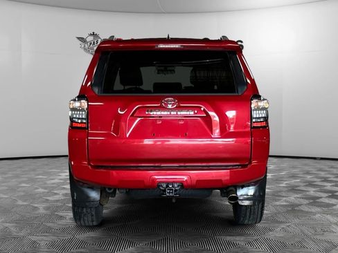 Used 2016 Toyota 4Runner SR5 AWD/4WD image 6