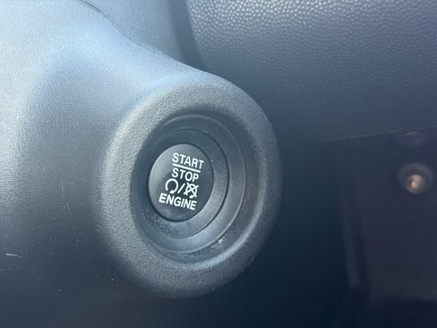 Used 2024 RAM ProMaster 2500 w/ Convenience Group FWD image 26