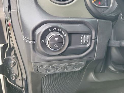 Used 2024 Jeep Gladiator Mojave w/ Safety Group image 12