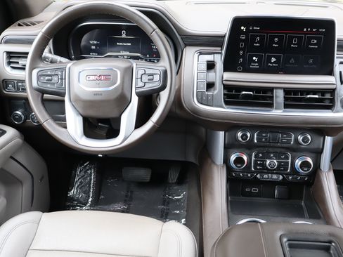 Used 2024 GMC Yukon SLT RWD image 18