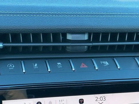 New 2026 Jeep Grand Cherokee Altitude image 14