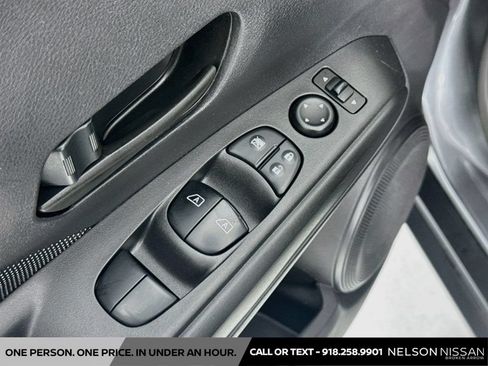Used 2019 Nissan Kicks S FWD image 17