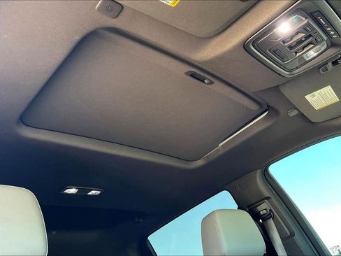 Used 2022 Chevrolet Silverado 1500 RST w/ Convenience Package II RWD image 28