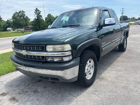 Used 2001 Chevrolet Silverado 1500 LS w/ Off-Road Chassis Pkg AWD/4WD image 3