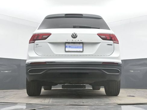 Used 2022 Volkswagen Tiguan SE AWD/4WD image 47