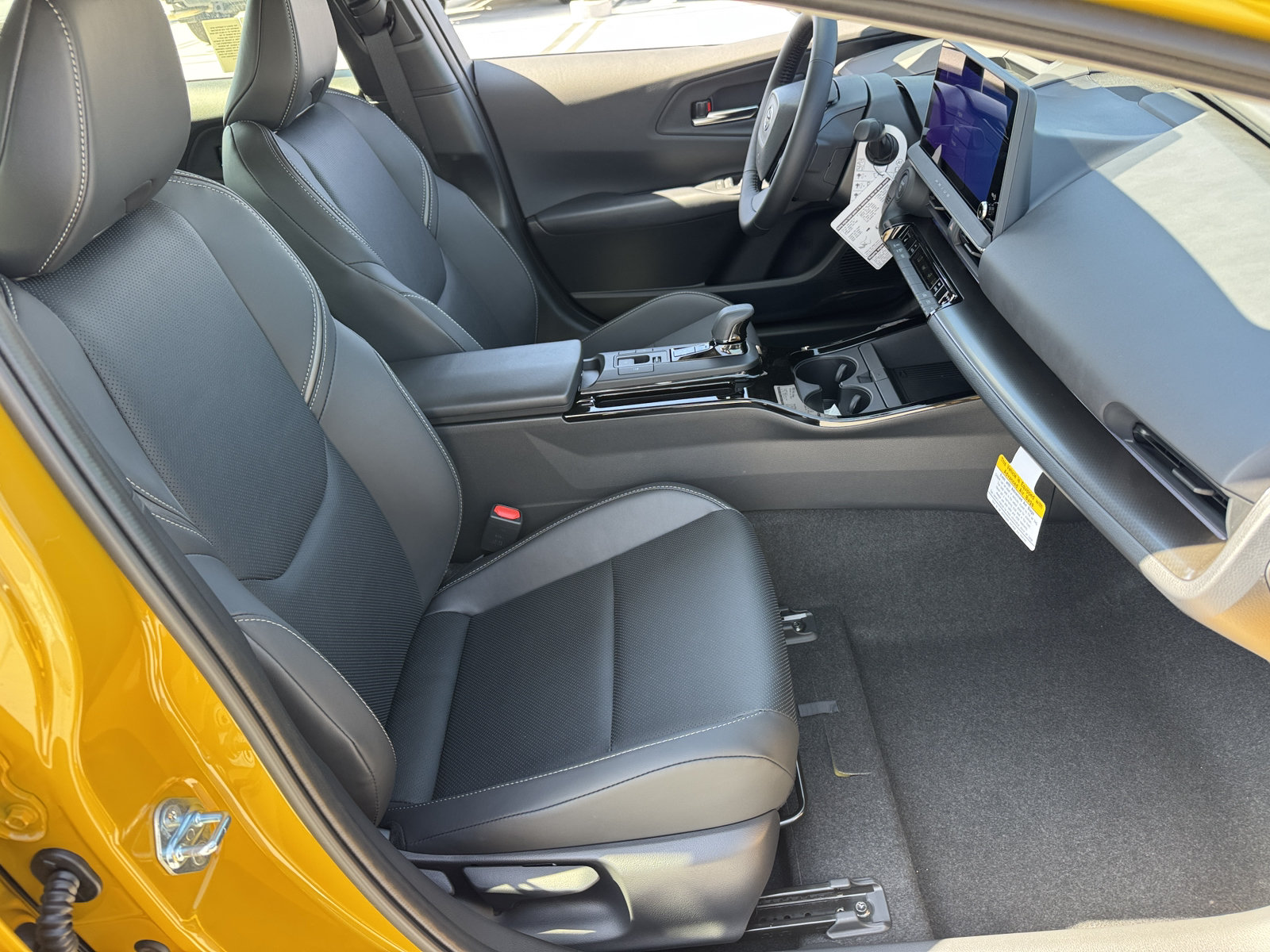 New 2027 Toyota Prius FWD image 8
