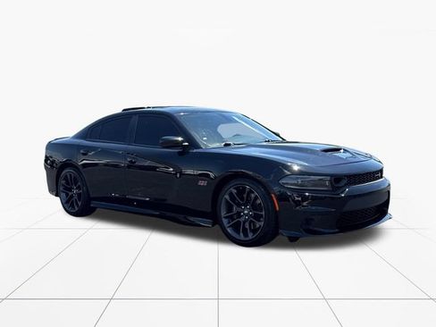 Used 2022 Dodge Charger Scat Pack w/ Navigation & Travel Group RWD image 8