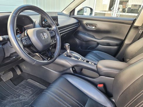 Used 2023 Honda HR-V EX-L image 12