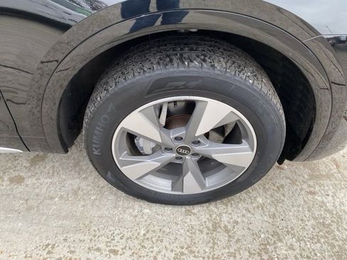 Used 2023 Audi Q5 2.0T Premium w/ Convenience Package image 15