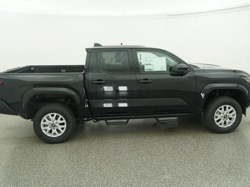 New 2025 Toyota Tacoma SR image 11