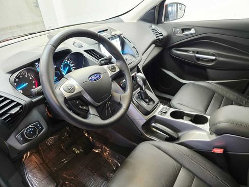 Used 2016 Ford Escape SE w/ Leather Comfort Package AWD/4WD image 2