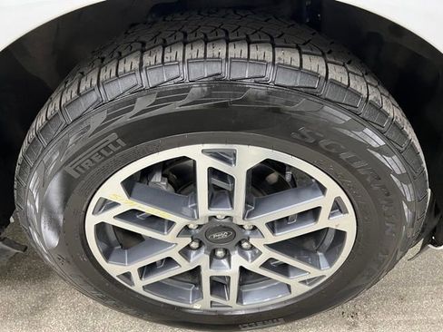 Used 2025 Ford Expedition Active AWD/4WD image 16