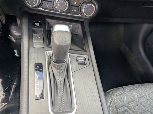 Certified 2025 Nissan Kicks SV image 12