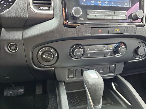 Used 2023 Nissan Frontier SV w/ Technology Package image 30