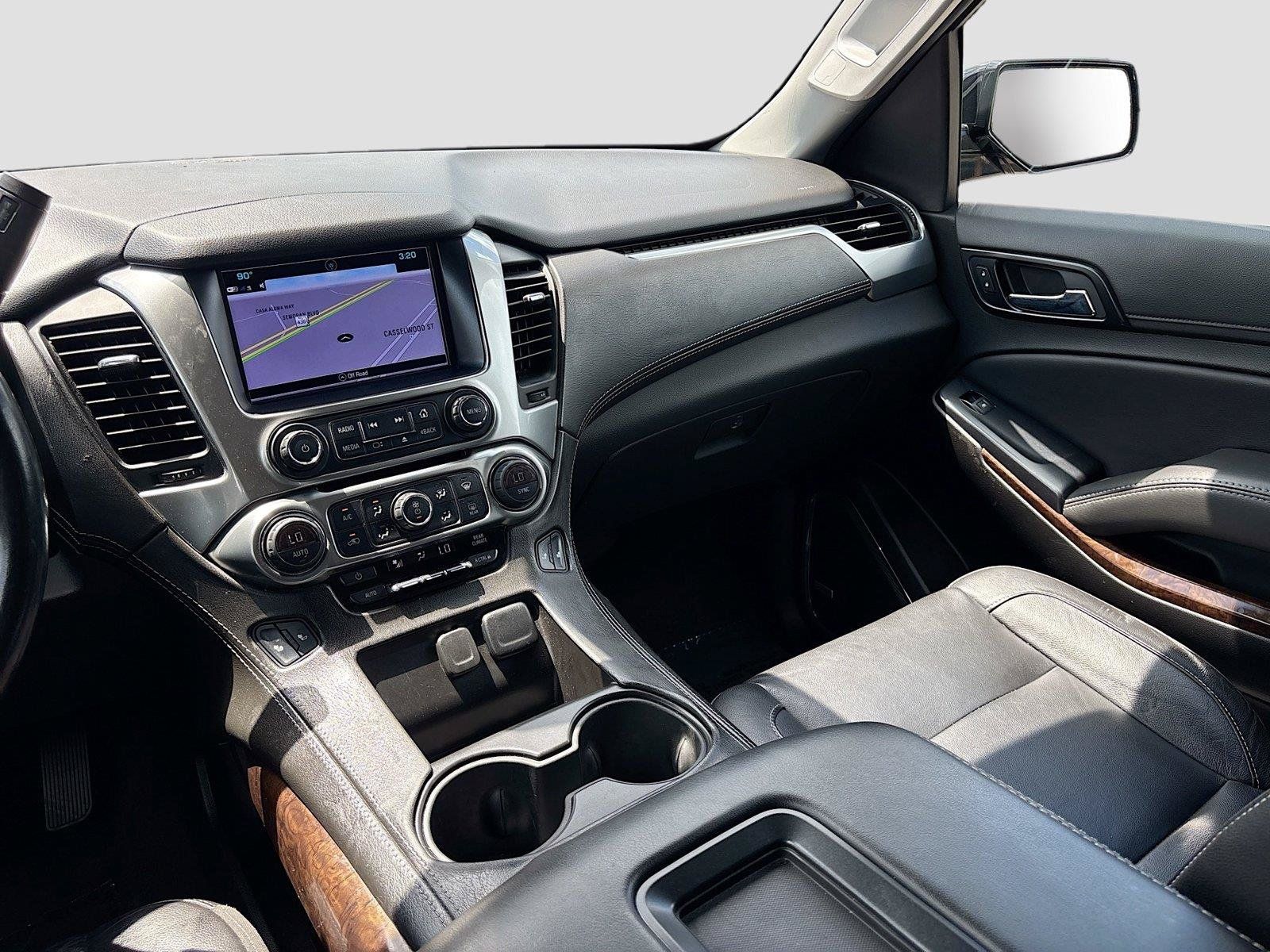 Used 2020 Chevrolet Suburban LT RWD image 24