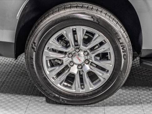 Used 2024 GMC Yukon XL Denali RWD image 36