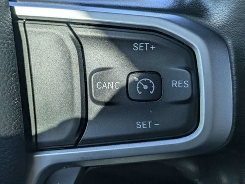 Used 2022 RAM 1500 Big Horn AWD/4WD image 28