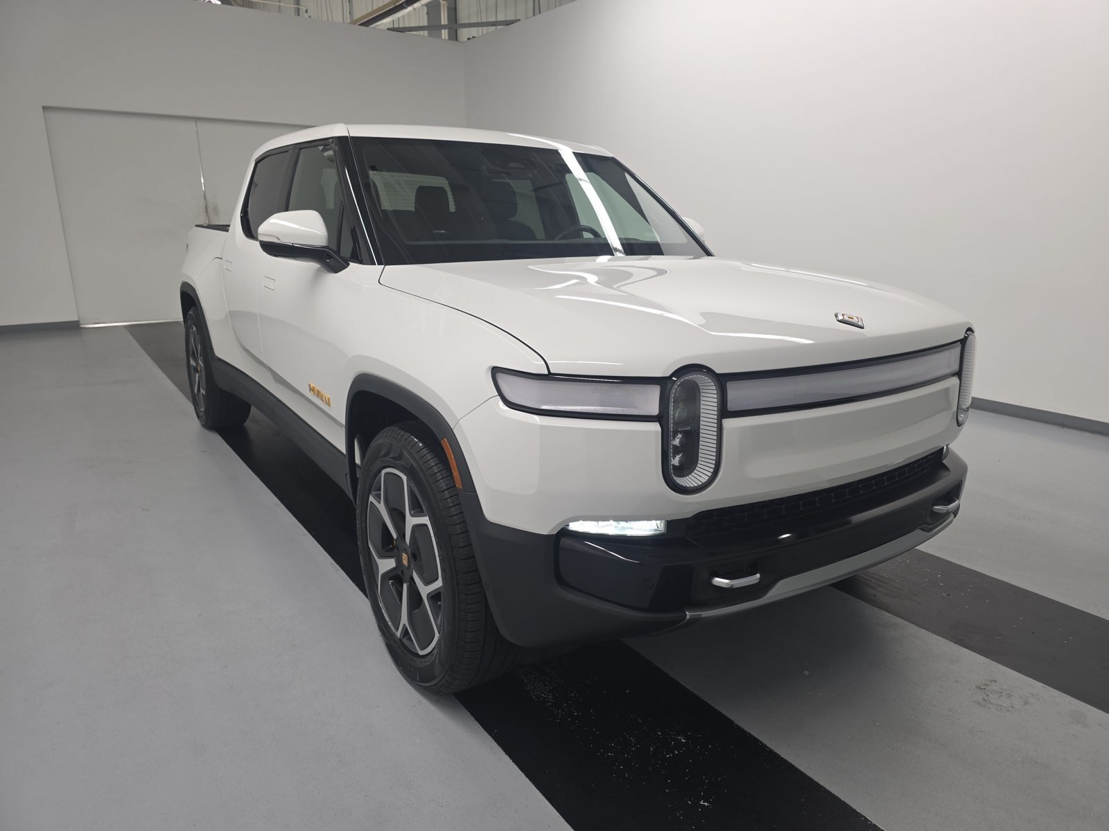 Used 2022 Rivian R1T Adventure AWD/4WD image 7