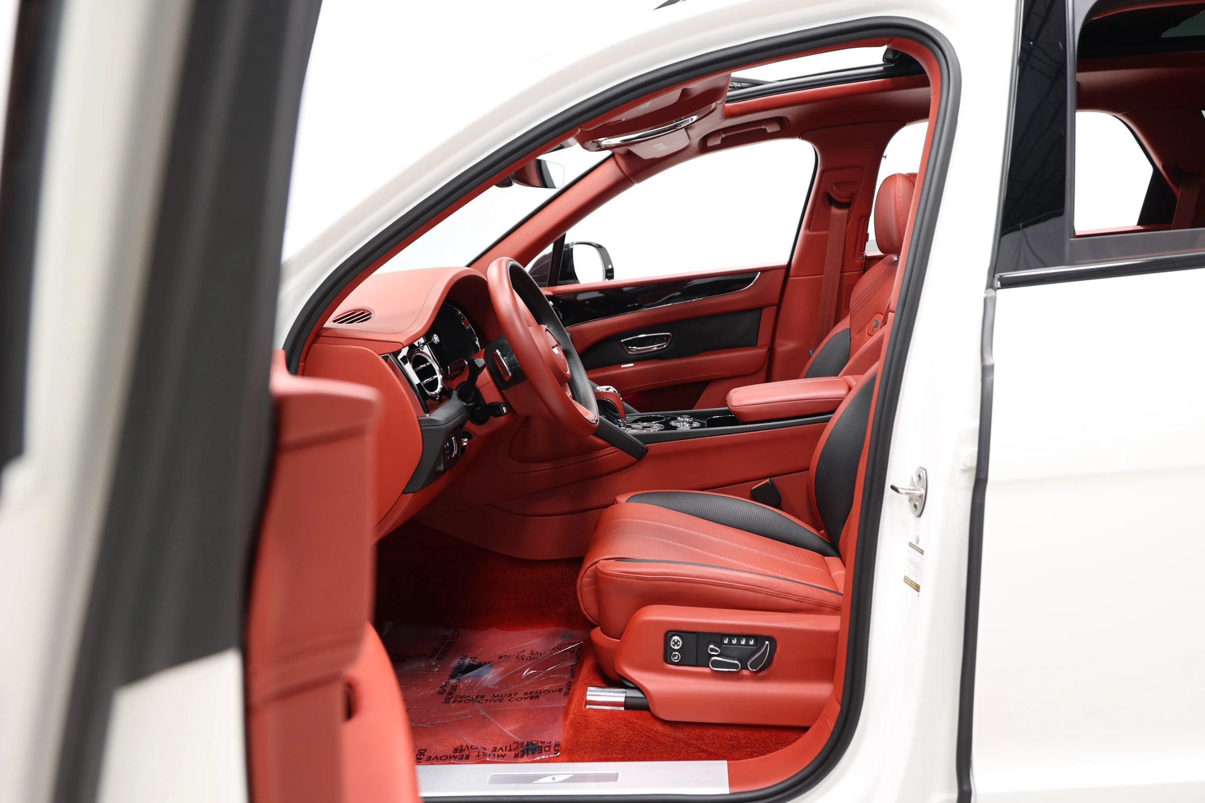Used 2022 Bentley Bentayga AWD/4WD image 14