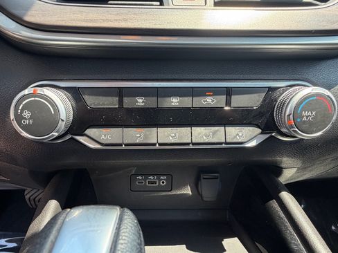 Used 2024 Nissan Altima 2.5 SV FWD image 38