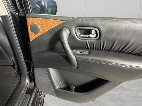 Used 2023 Nissan Armada SL w/ Captain's Chairs Package RWD image 36