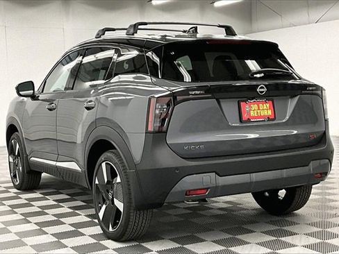 New 2025 Nissan Kicks SR w/ SR Premium Package image 3
