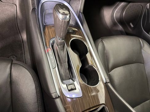 Used 2020 Chevrolet Malibu Premier image 19