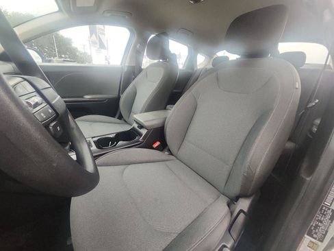Used 2025 Kia K4 FWD image 12