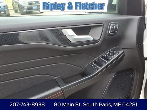 Used 2023 Ford Escape ST-Line Elite w/ Premium Technology Package AWD/4WD image 12