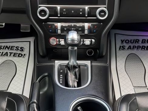 Used 2022 Ford Mustang Premium RWD image 17