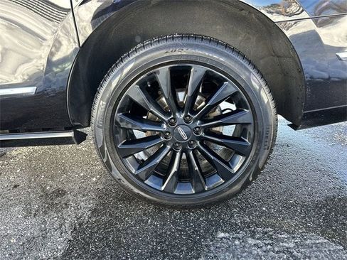 Used 2020 Lincoln Navigator L Reserve w/ Luxury Package image 11