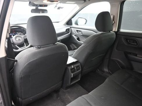 Used 2024 Nissan Rogue S AWD/4WD image 29
