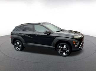 Used 2025 Hyundai Kona SEL video 2