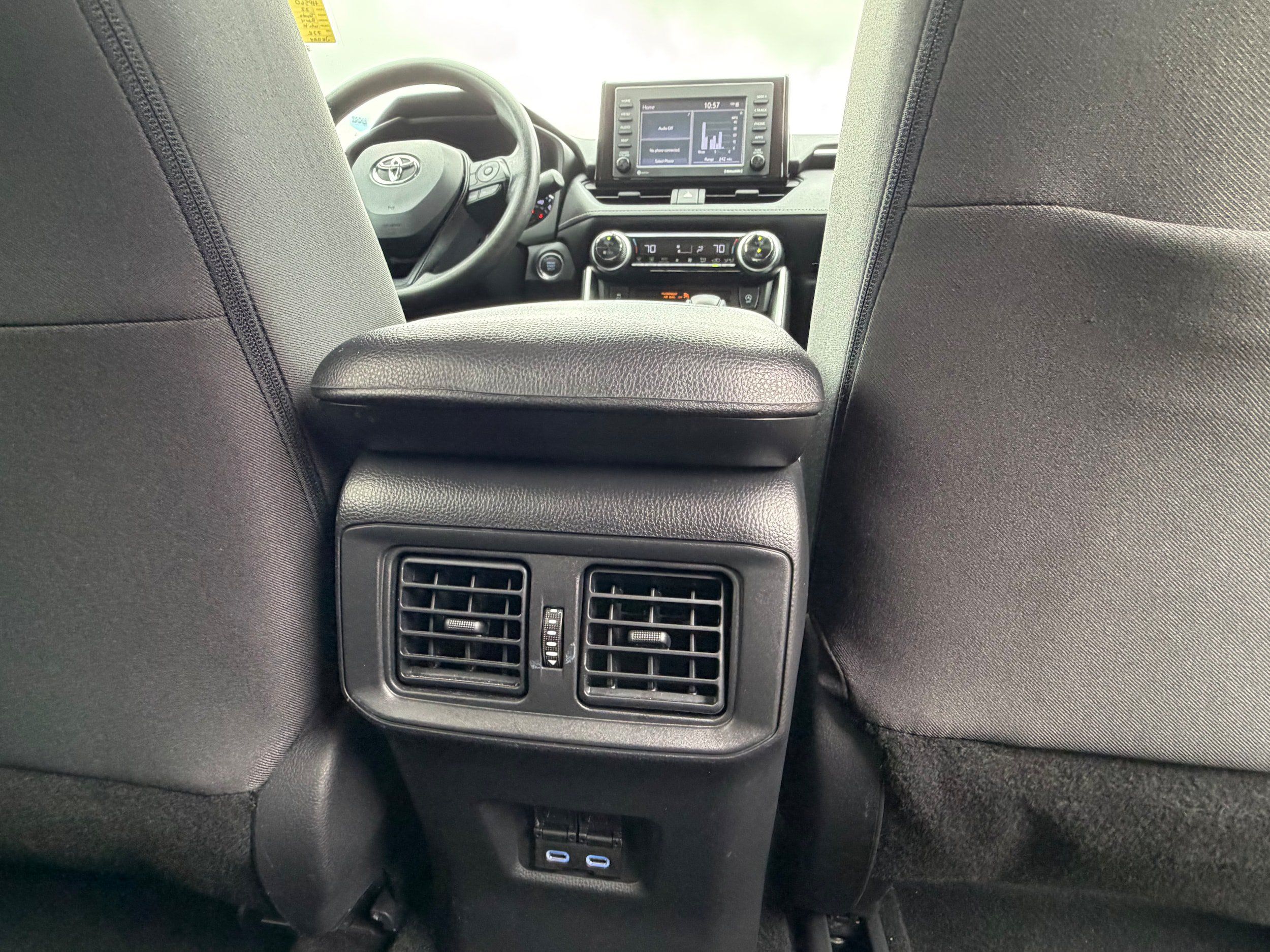 Used 2022 Toyota RAV4 XLE FWD image 14