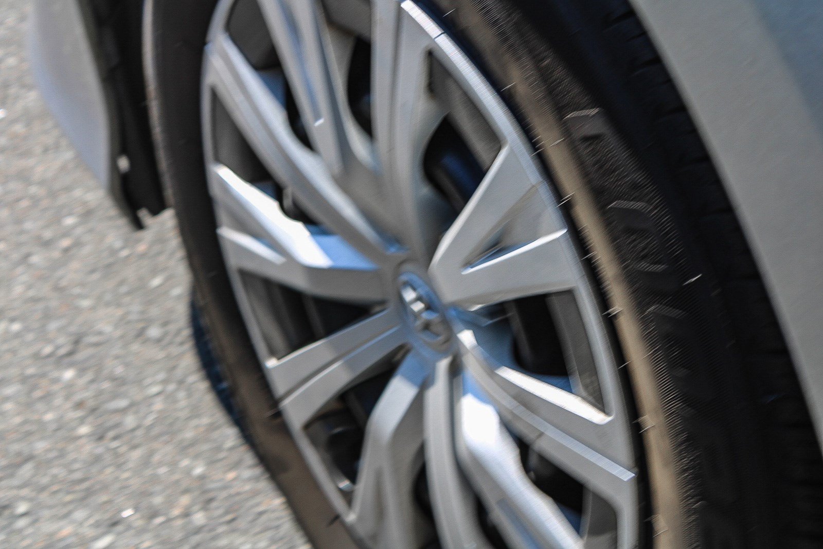 Used 2019 Toyota Camry LE FWD image 12