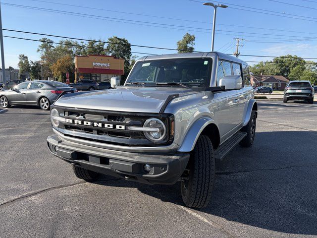 Used 2024 Ford Bronco Outer Banks AWD/4WD image 2
