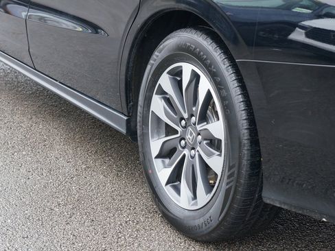 Certified 2024 Honda Odyssey EX-L image 9