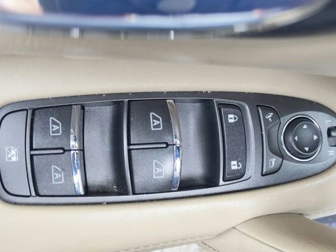 Used 2022 Nissan Armada Platinum w/ Captain's Chairs Package RWD image 16