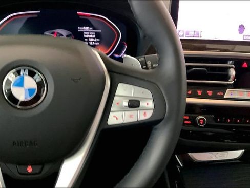 Used 2024 BMW X3 sDrive30i w/ Premium Package image 18