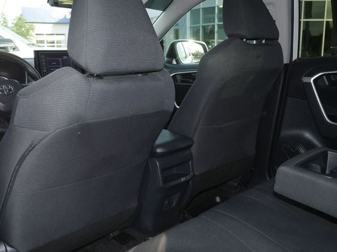 Used 2019 Toyota RAV4 LE w/ All Weather Liner Package AWD/4WD image 25