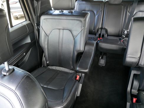 Used 2018 Ford Expedition Max Limited AWD/4WD image 12